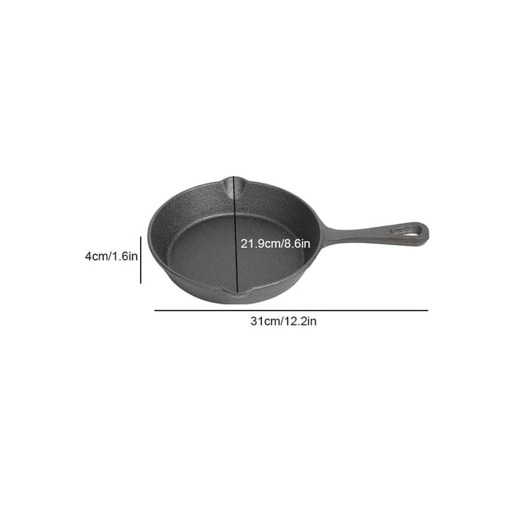 Medium cast iron skillet 21.9 cm (8.6 in) wide, suited for everyday frying and sautéing.